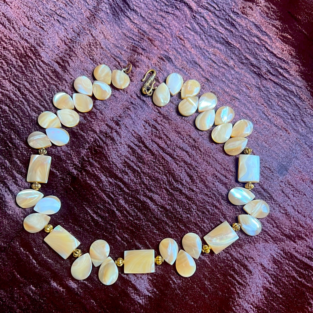 18 Mother Of Pearl Beaded Necklace